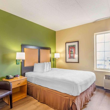 Extended Stay America Select Suites - Chicago - Lombard - Oakbrook Окбрук Террас Экстерьер фото
