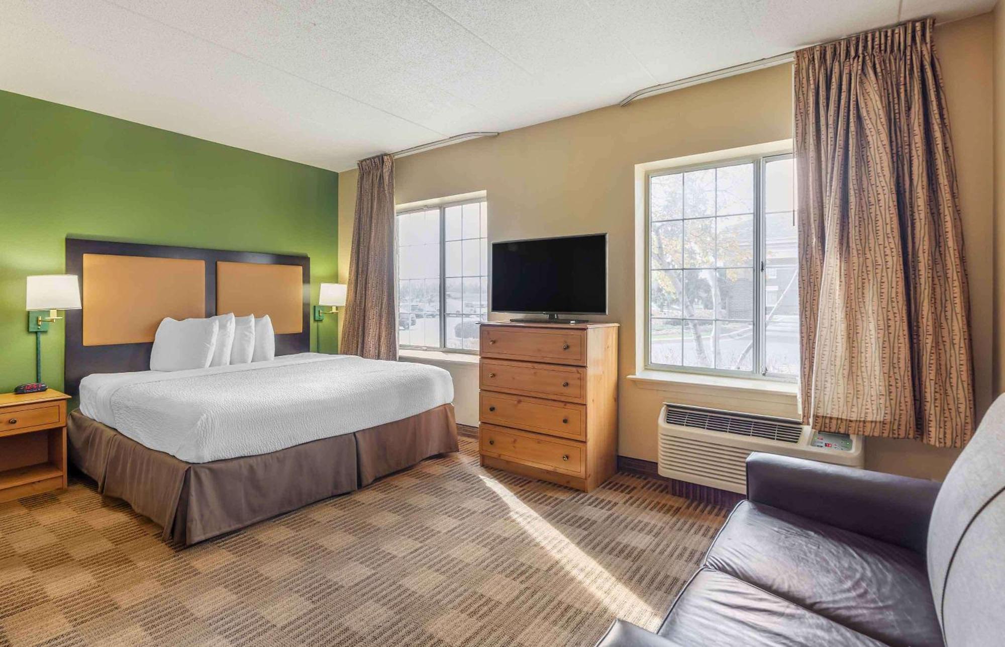 Extended Stay America Select Suites - Chicago - Lombard - Oakbrook Окбрук Террас Экстерьер фото