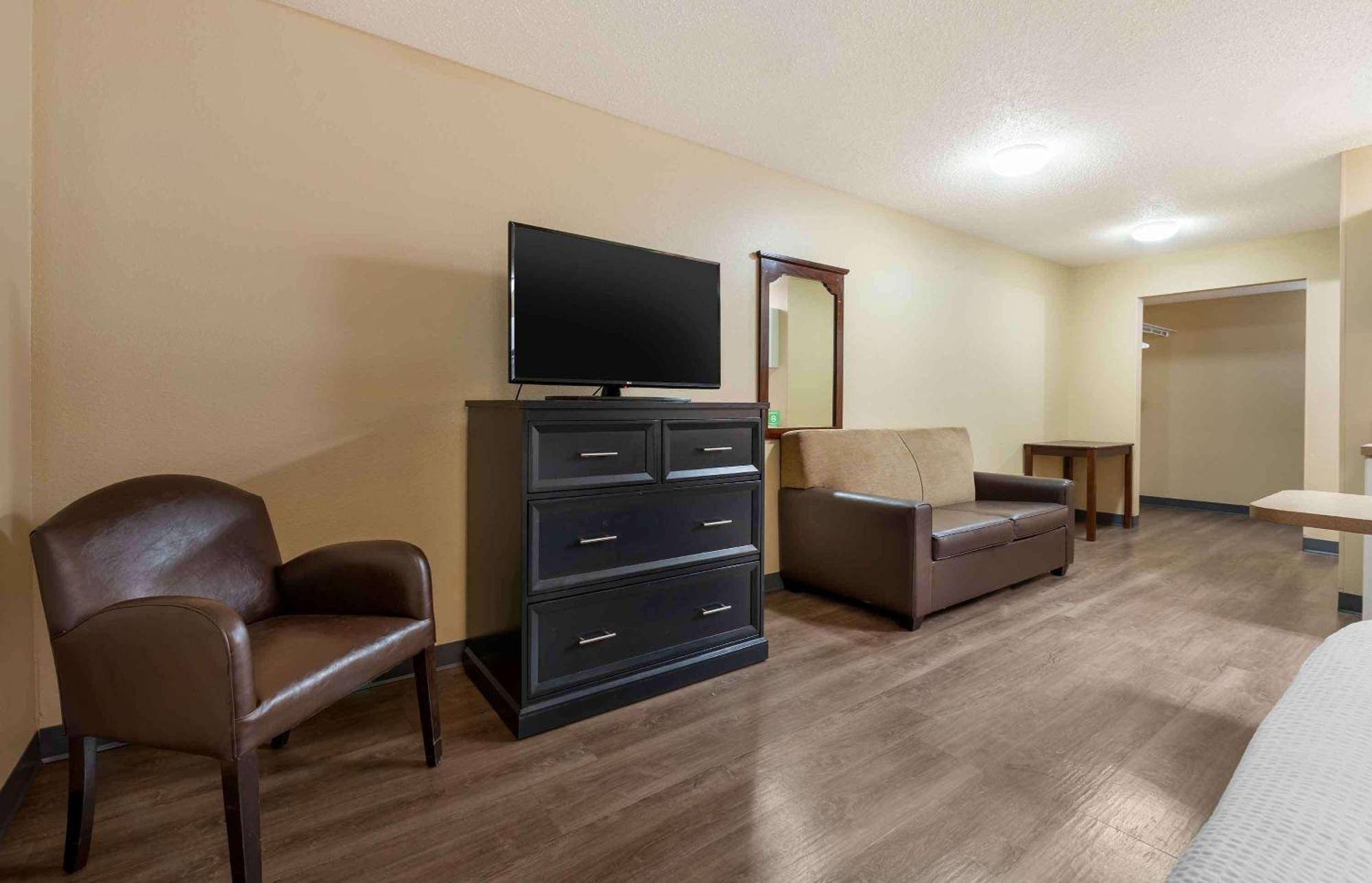 Extended Stay America Select Suites - Chicago - Lombard - Oakbrook Окбрук Террас Экстерьер фото