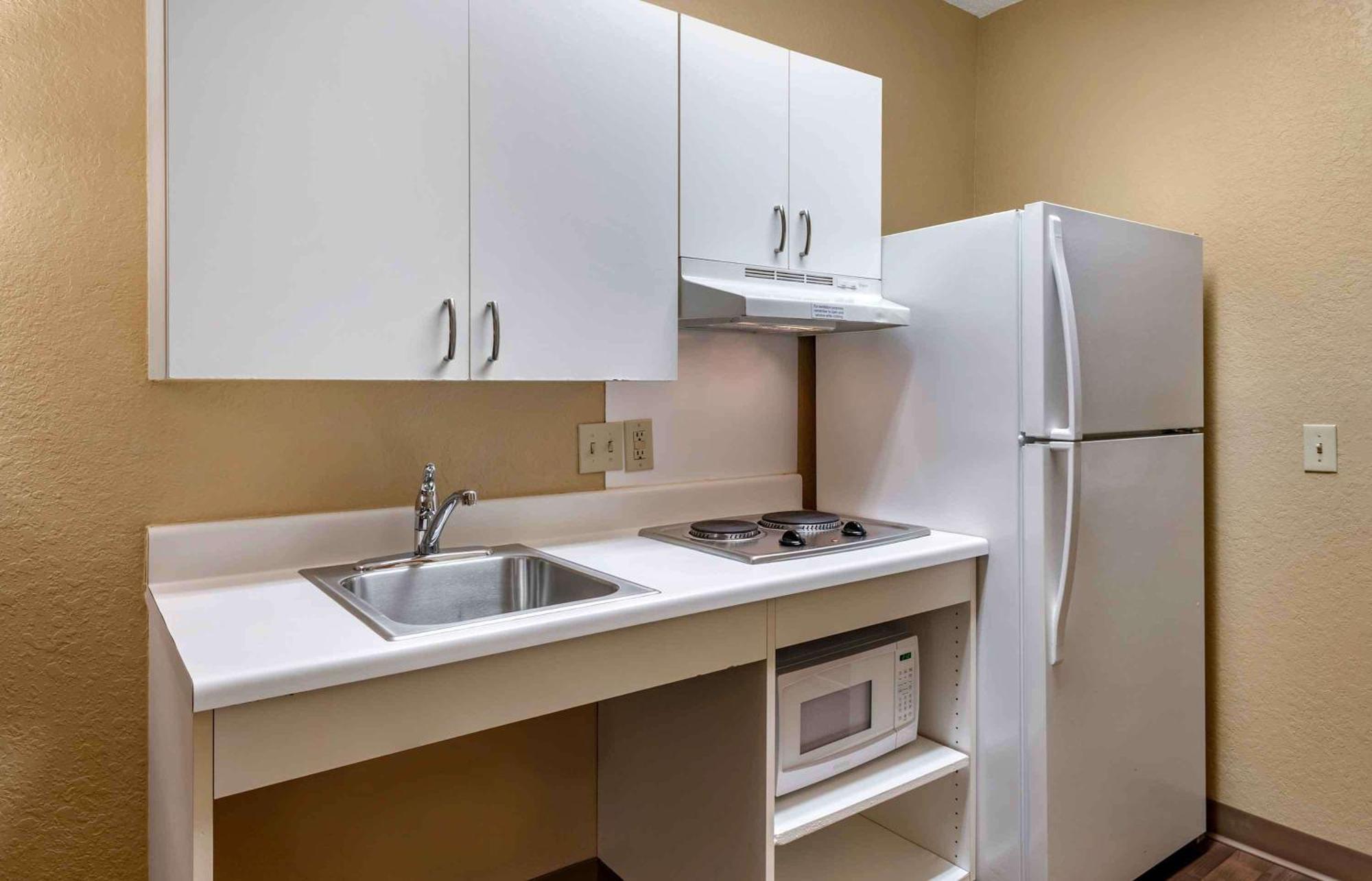 Extended Stay America Select Suites - Chicago - Lombard - Oakbrook Окбрук Террас Экстерьер фото