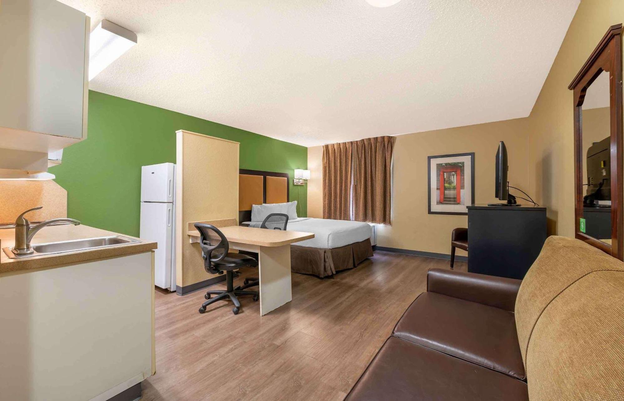 Extended Stay America Select Suites - Chicago - Lombard - Oakbrook Окбрук Террас Экстерьер фото