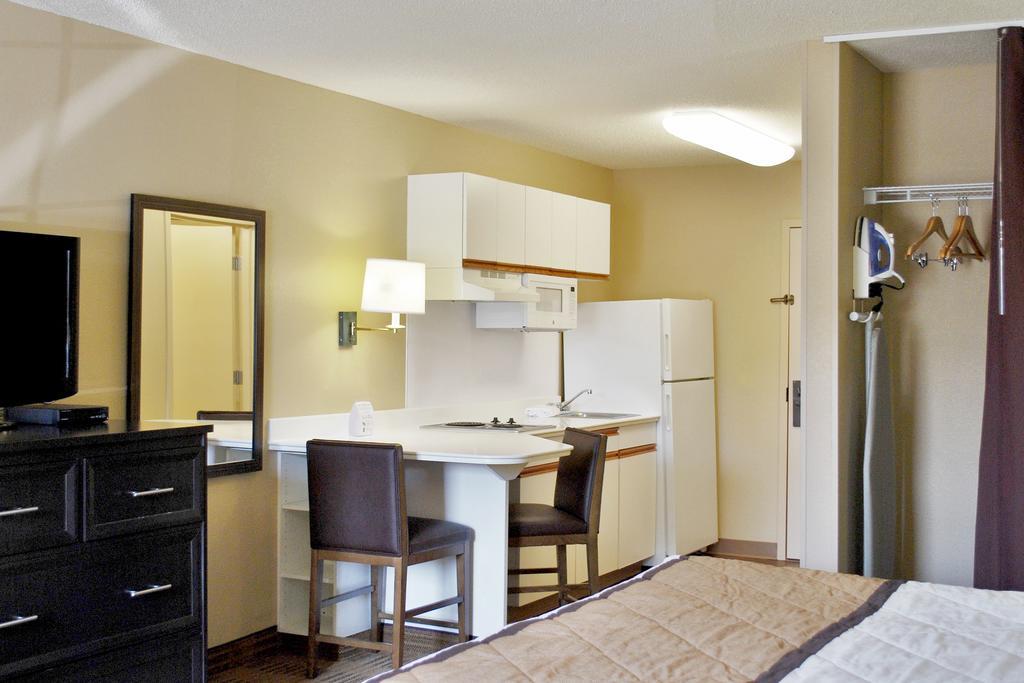 Extended Stay America Select Suites - Chicago - Lombard - Oakbrook Окбрук Террас Экстерьер фото