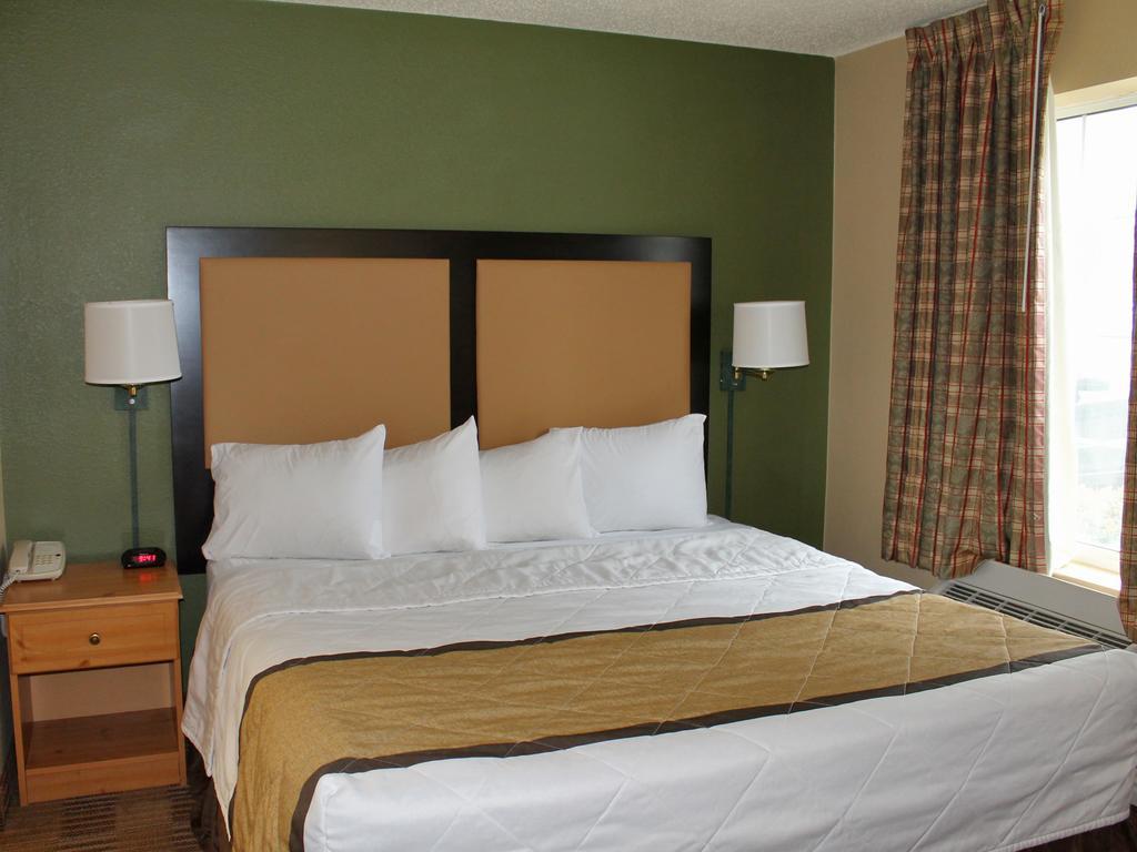 Extended Stay America Select Suites - Chicago - Lombard - Oakbrook Окбрук Террас Экстерьер фото